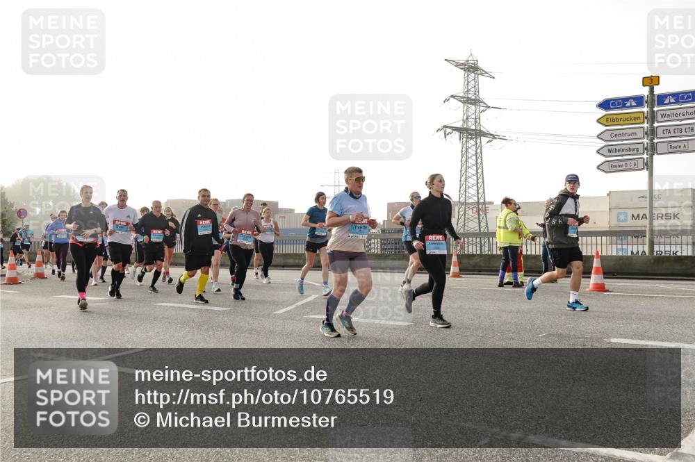 03.10.2026 - Köhlbrandbrückenlauf Michael Burmester http://msf.ph/oto/10765519 03.10.2026 09:20:06 Position 3  meine-sportfotos.de