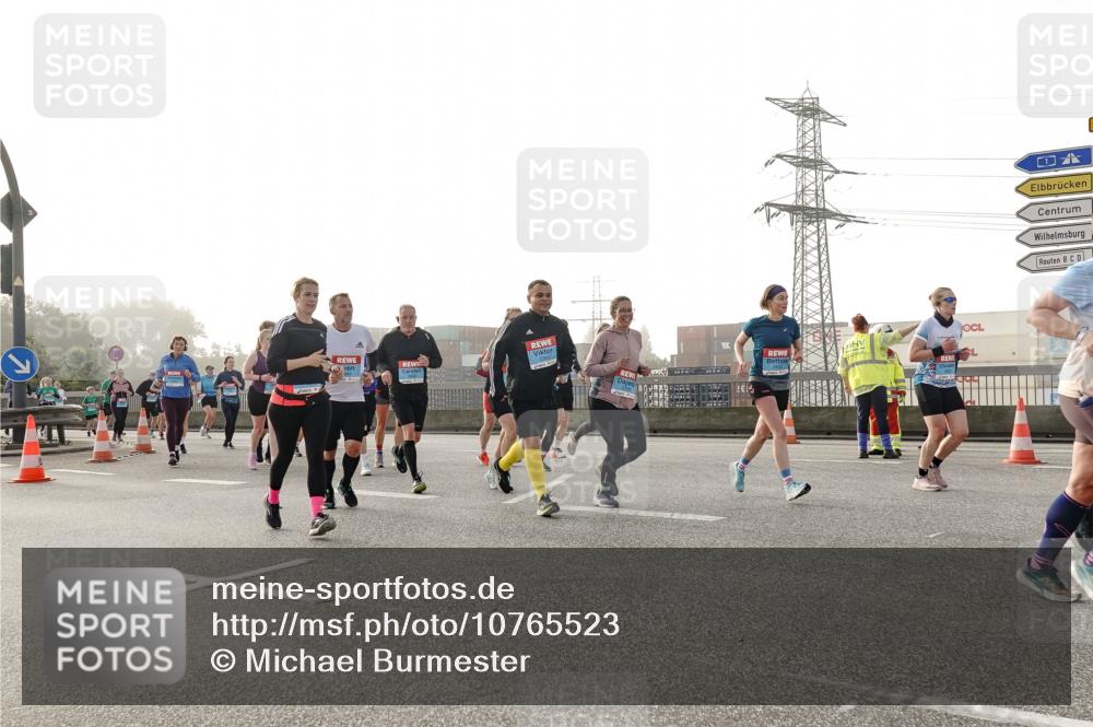 03.10.2026 - Köhlbrandbrückenlauf Michael Burmester http://msf.ph/oto/10765523 03.10.2026 09:20:08 Position 3  meine-sportfotos.de