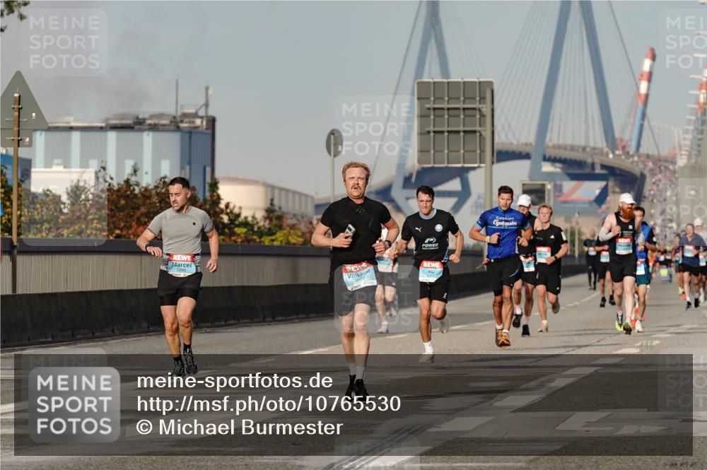 03.10.2026 - Köhlbrandbrückenlauf Michael Burmester http://msf.ph/oto/10765530 03.10.2026 09:43:52 Position 3  meine-sportfotos.de