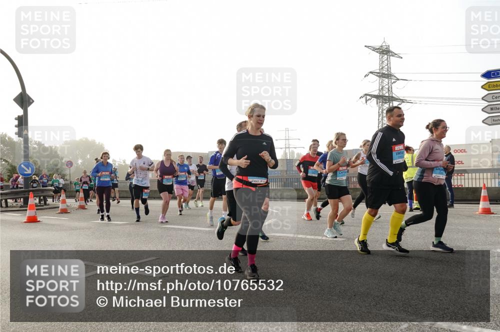 03.10.2026 - Köhlbrandbrückenlauf Michael Burmester http://msf.ph/oto/10765532 03.10.2026 09:20:09 Position 3 1 meine-sportfotos.de