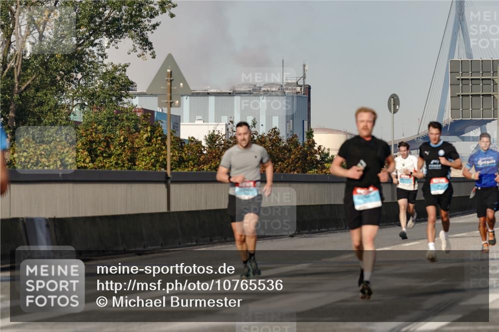 03.10.2026 - Köhlbrandbrückenlauf Michael Burmester http://msf.ph/oto/10765536 03.10.2026 09:43:54 Position 3  meine-sportfotos.de