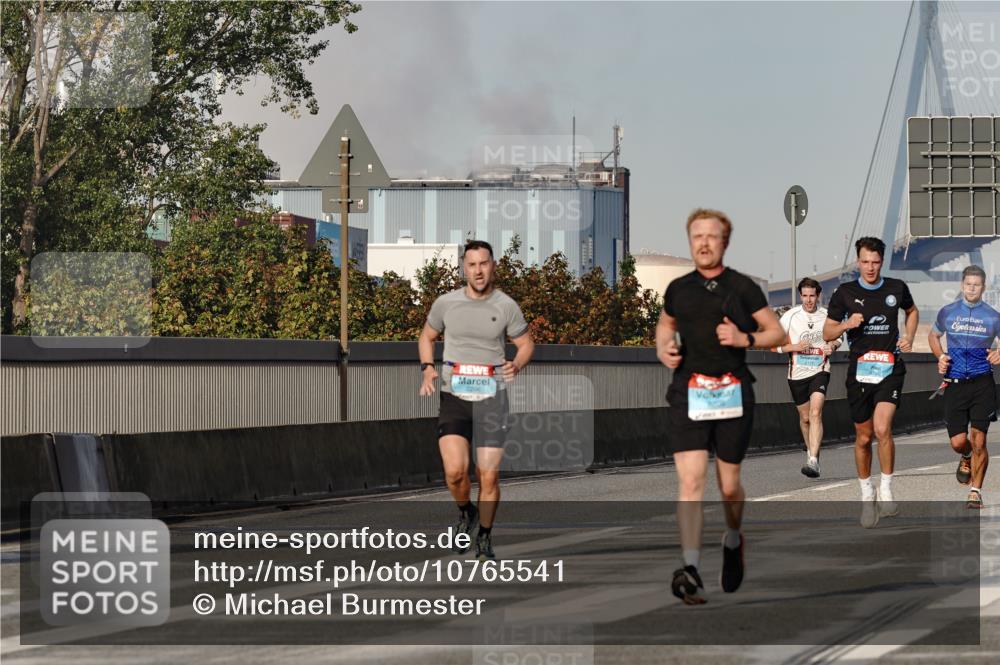 03.10.2026 - Köhlbrandbrückenlauf Michael Burmester http://msf.ph/oto/10765541 03.10.2026 09:43:54 Position 3  meine-sportfotos.de