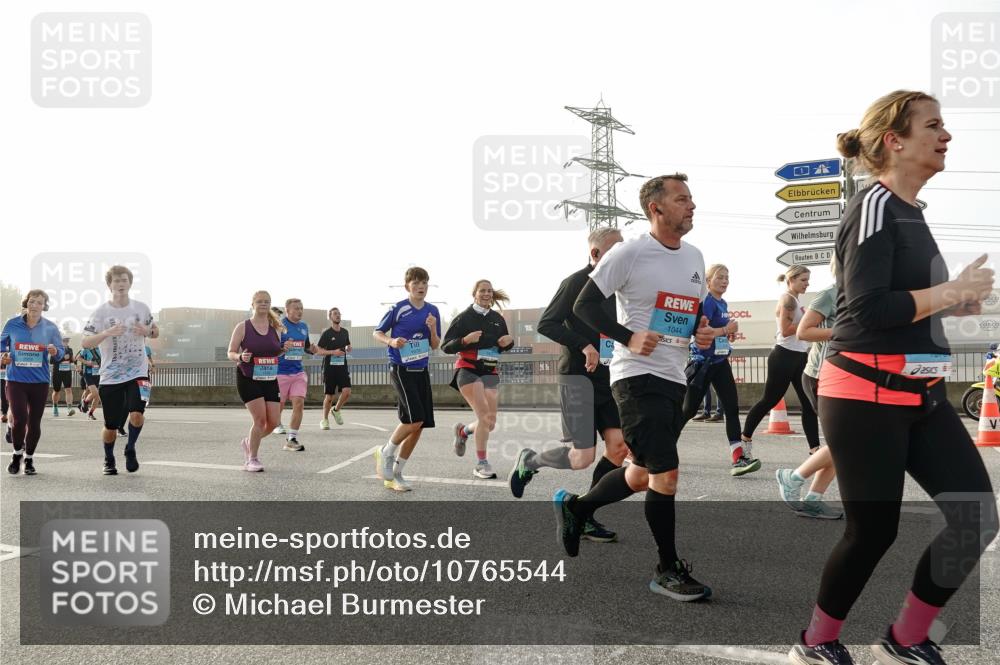 03.10.2026 - Köhlbrandbrückenlauf Michael Burmester http://msf.ph/oto/10765544 03.10.2026 09:20:10 Position 3 1044 meine-sportfotos.de