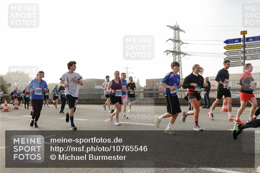 03.10.2026 - Köhlbrandbrückenlauf Michael Burmester http://msf.ph/oto/10765546 03.10.2026 09:20:10 Position 3  meine-sportfotos.de