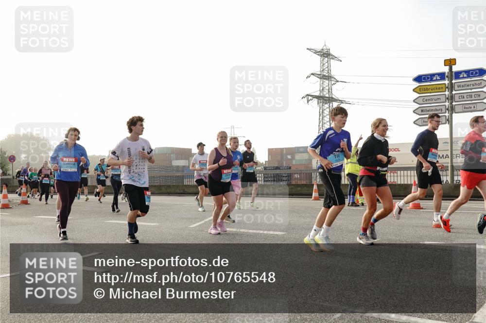 03.10.2026 - Köhlbrandbrückenlauf Michael Burmester http://msf.ph/oto/10765548 03.10.2026 09:20:10 Position 3 3, 1679 meine-sportfotos.de