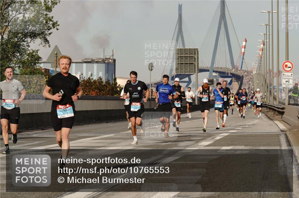 03.10.2026 - Köhlbrandbrückenlauf Michael Burmester http://msf.ph/oto/10765553 03.10.2026 09:43:57 Position 3  meine-sportfotos.de