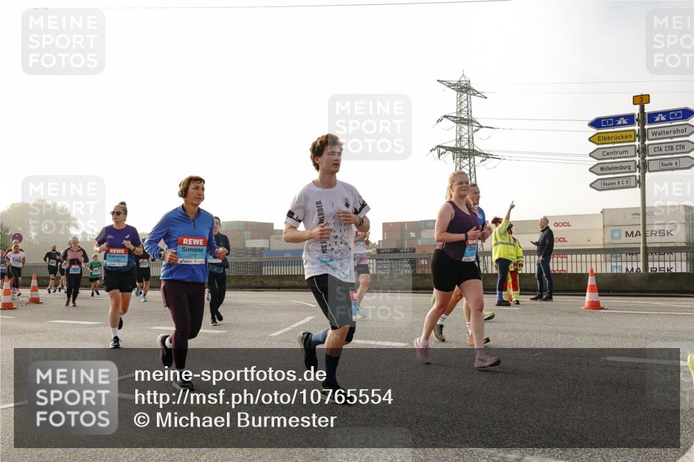 03.10.2026 - Köhlbrandbrückenlauf Michael Burmester http://msf.ph/oto/10765554 03.10.2026 09:20:11 Position 3 1130, 2958, 3 meine-sportfotos.de