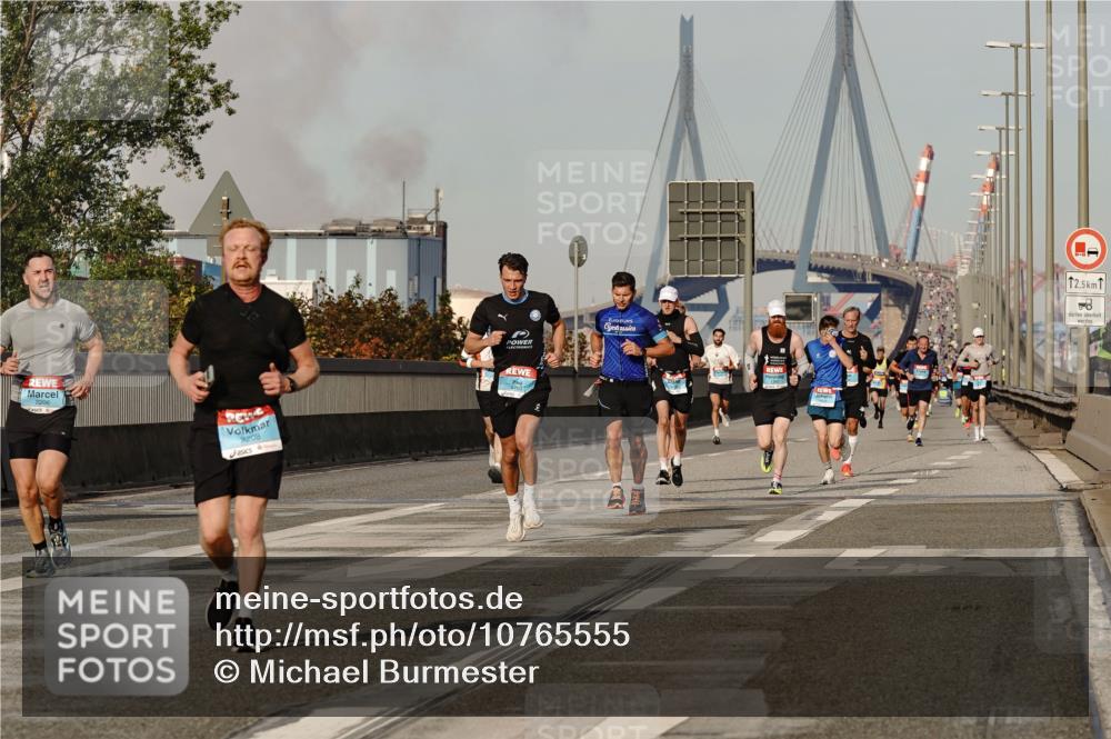 03.10.2026 - Köhlbrandbrückenlauf Michael Burmester http://msf.ph/oto/10765555 03.10.2026 09:43:57 Position 3 2208, 12, 5 meine-sportfotos.de
