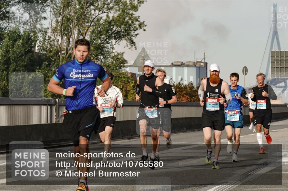 03.10.2026 - Köhlbrandbrückenlauf Michael Burmester http://msf.ph/oto/10765580 03.10.2026 09:44:05 Position 3 2126, 1392, 2188 meine-sportfotos.de