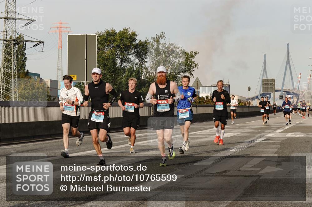 03.10.2026 - Köhlbrandbrückenlauf Michael Burmester http://msf.ph/oto/10765599 03.10.2026 09:44:09 Position 3 2177, 126, 1392, 1828 meine-sportfotos.de
