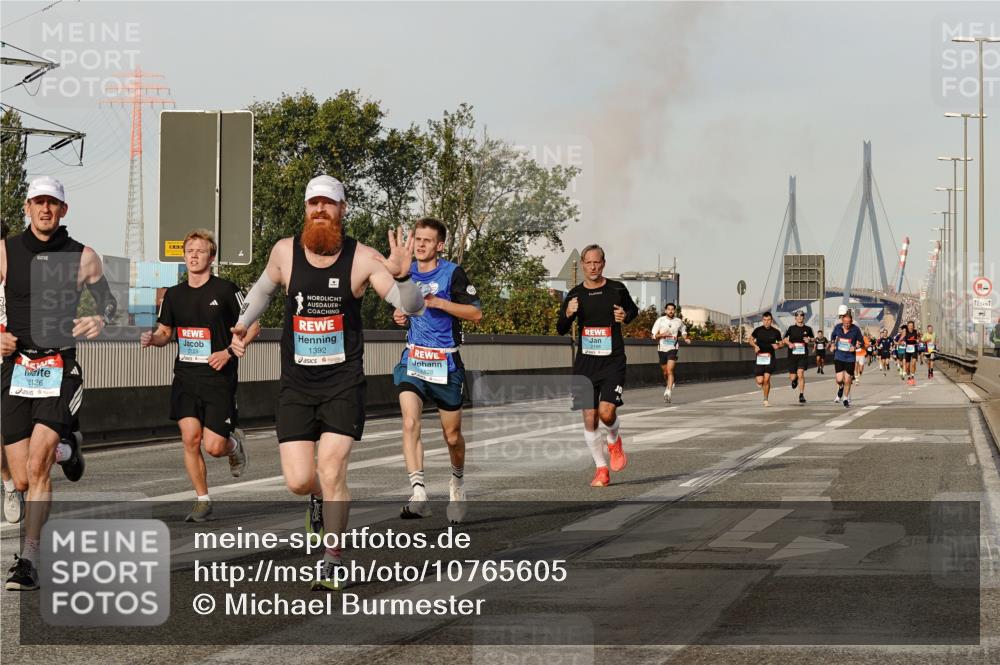 03.10.2026 - Köhlbrandbrückenlauf Michael Burmester http://msf.ph/oto/10765605 03.10.2026 09:44:10 Position 3 1392, 1828, 2123, 2126, 12, 5 meine-sportfotos.de