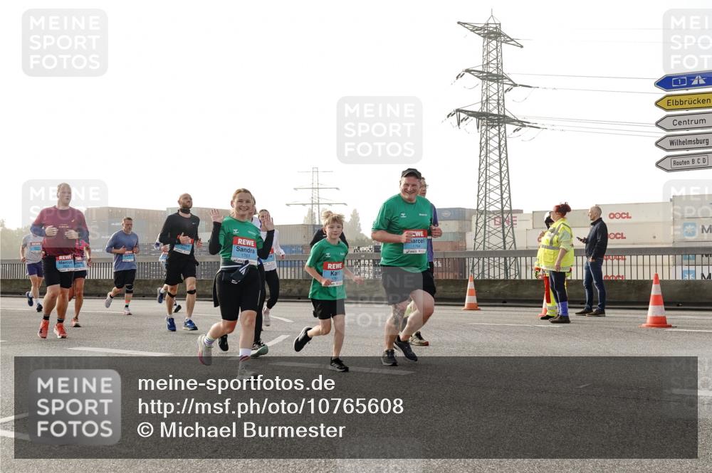 03.10.2026 - Köhlbrandbrückenlauf Michael Burmester http://msf.ph/oto/10765608 03.10.2026 09:20:17 Position 3 1763, 1764 meine-sportfotos.de