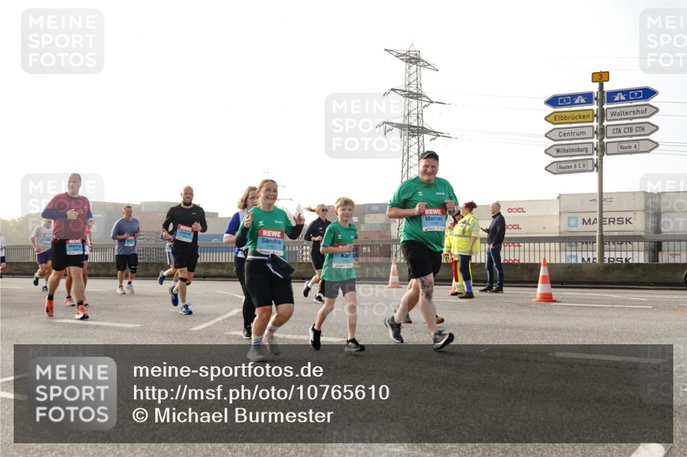 03.10.2026 - Köhlbrandbrückenlauf Michael Burmester http://msf.ph/oto/10765610 03.10.2026 09:20:18 Position 3 1763 meine-sportfotos.de
