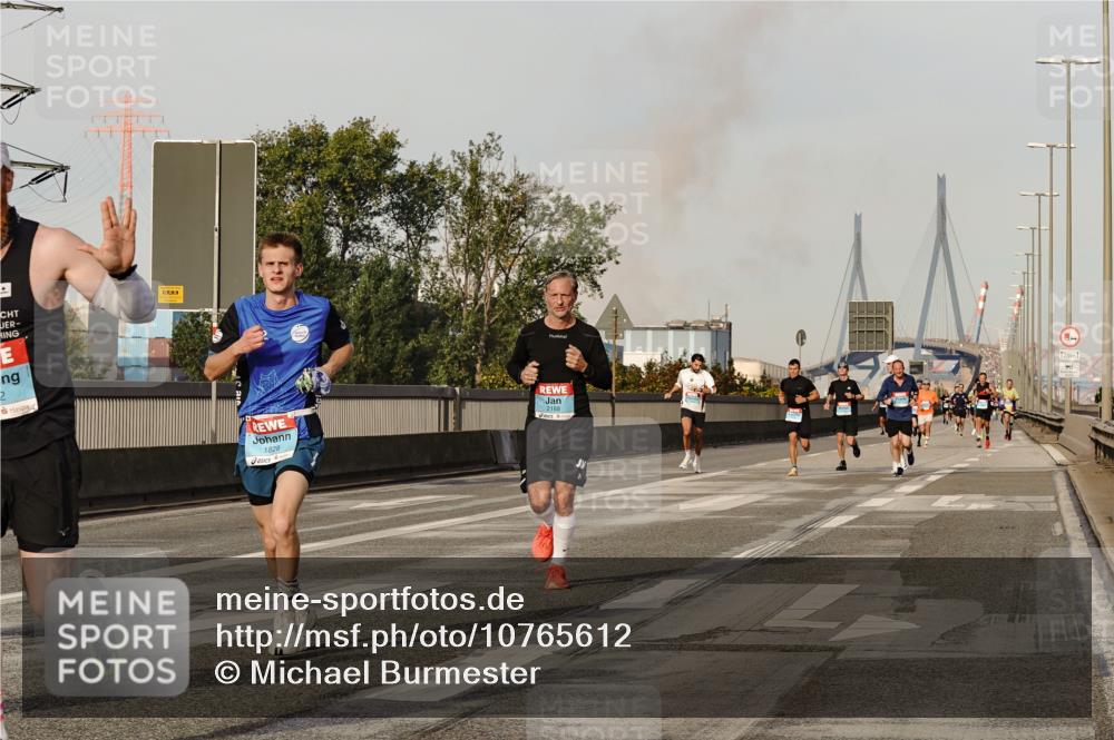 03.10.2026 - Köhlbrandbrückenlauf Michael Burmester http://msf.ph/oto/10765612 03.10.2026 09:44:11 Position 3 2, 12, 5, 1828, 2188 meine-sportfotos.de