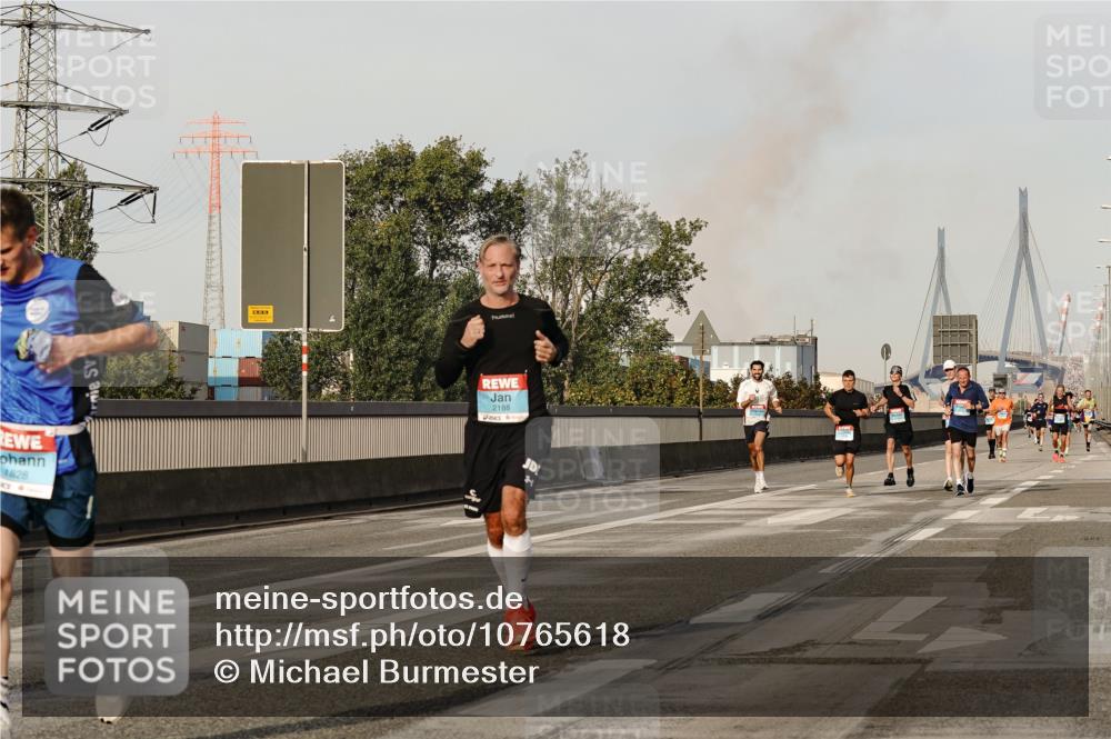 03.10.2026 - Köhlbrandbrückenlauf Michael Burmester http://msf.ph/oto/10765618 03.10.2026 09:44:12 Position 3 1628, 2188 meine-sportfotos.de