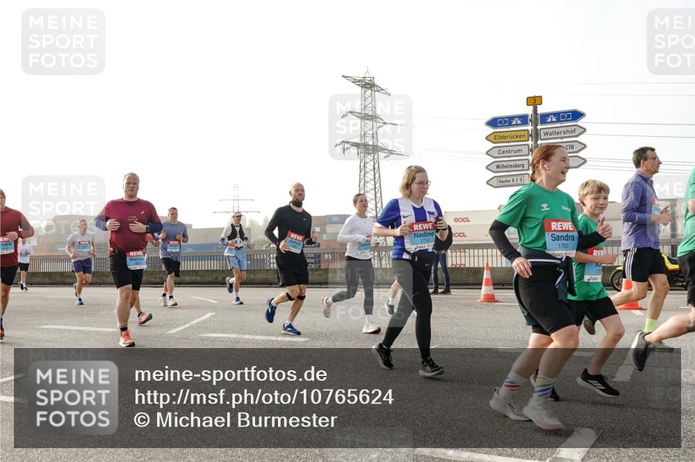 03.10.2026 - Köhlbrandbrückenlauf Michael Burmester http://msf.ph/oto/10765624 03.10.2026 09:20:19 Position 3 2719, 1763 meine-sportfotos.de