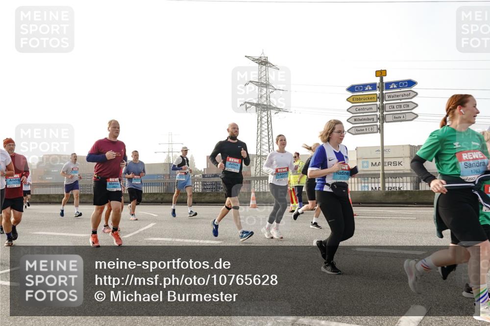 03.10.2026 - Köhlbrandbrückenlauf Michael Burmester http://msf.ph/oto/10765628 03.10.2026 09:20:19 Position 3 2719, 1763 meine-sportfotos.de