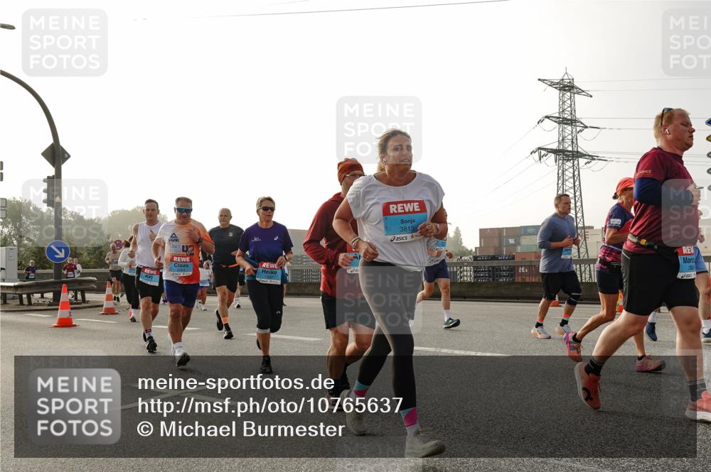 03.10.2026 - Köhlbrandbrückenlauf Michael Burmester http://msf.ph/oto/10765637 03.10.2026 09:20:21 Position 3 3815, 2824 meine-sportfotos.de