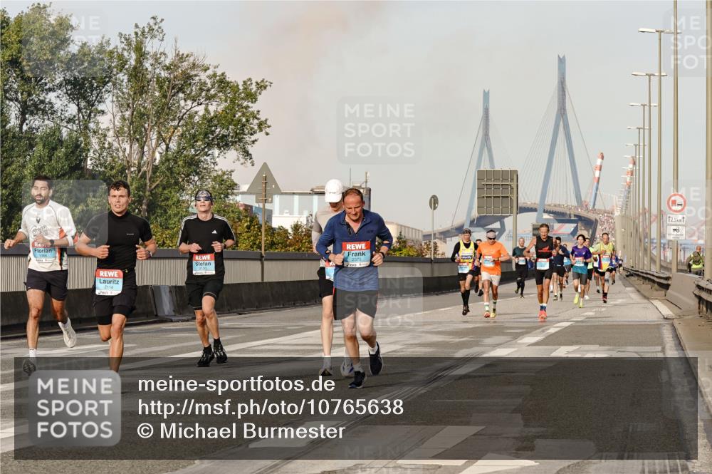03.10.2026 - Köhlbrandbrückenlauf Michael Burmester http://msf.ph/oto/10765638 03.10.2026 09:44:17 Position 3 1066, 2375, 2114, 2133, 12, 5 meine-sportfotos.de