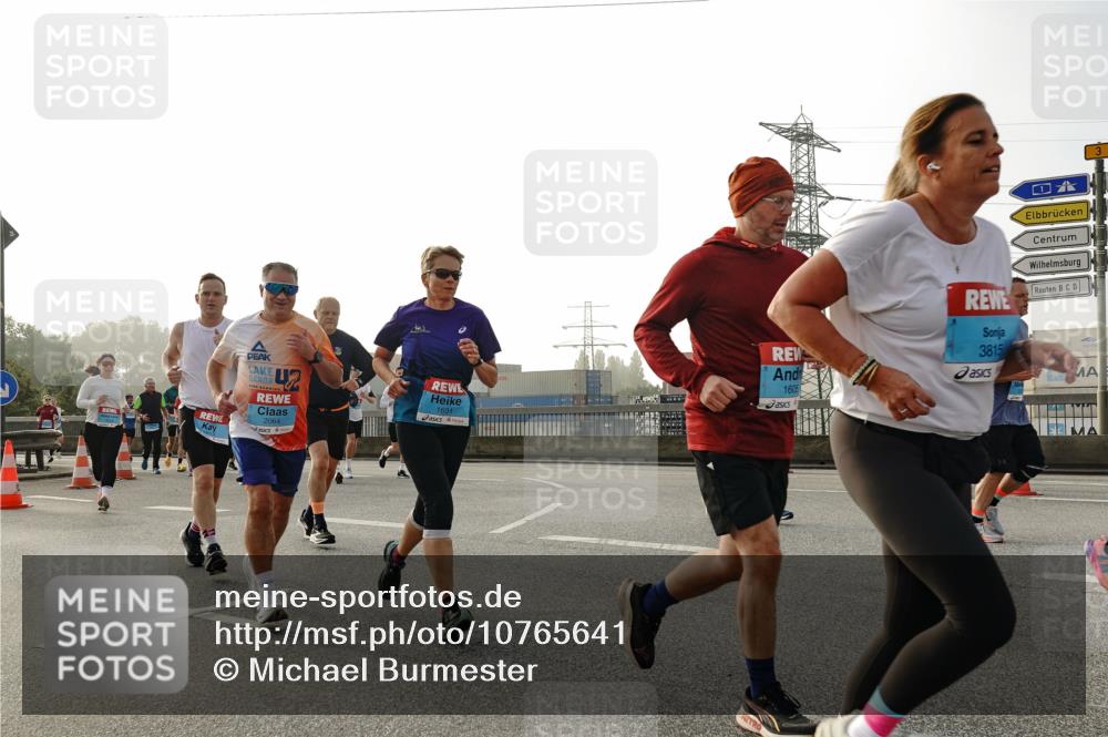 03.10.2026 - Köhlbrandbrückenlauf Michael Burmester http://msf.ph/oto/10765641 03.10.2026 09:20:22 Position 3 2064, 1691, 3815, 1605 meine-sportfotos.de
