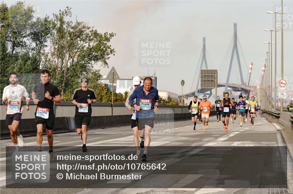 03.10.2026 - Köhlbrandbrückenlauf Michael Burmester http://msf.ph/oto/10765642 03.10.2026 09:44:17 Position 3 1066, 2375, 12, 5 meine-sportfotos.de