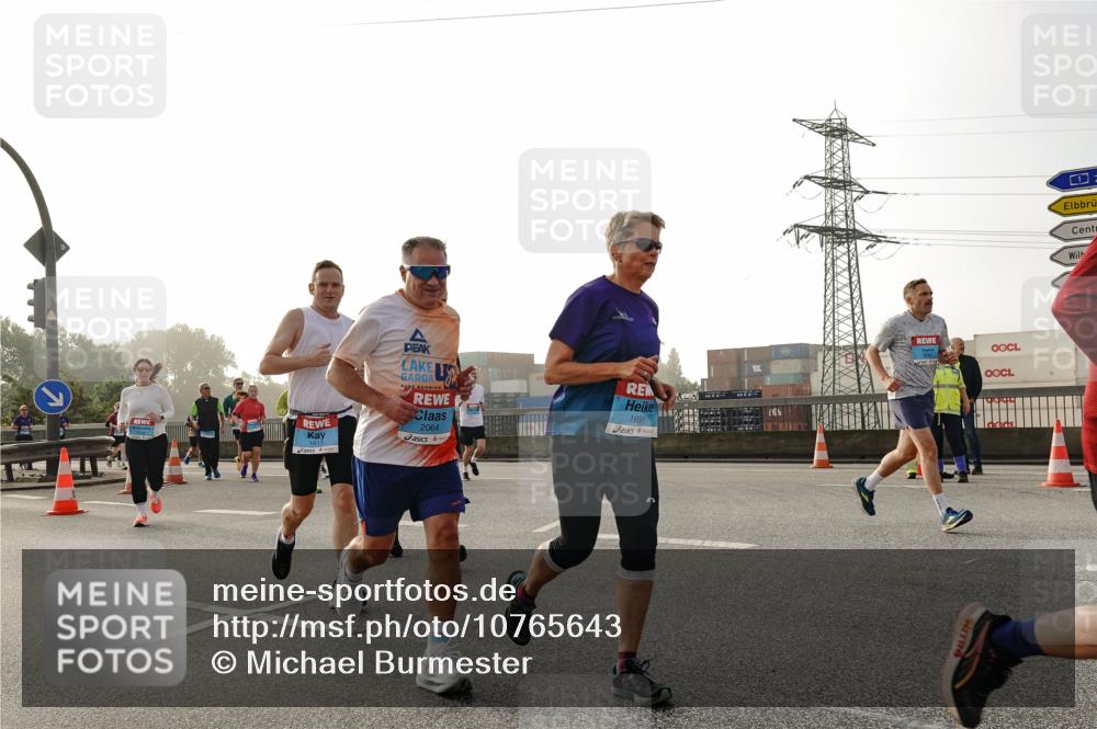 03.10.2026 - Köhlbrandbrückenlauf Michael Burmester http://msf.ph/oto/10765643 03.10.2026 09:20:22 Position 3 2064, 1691 meine-sportfotos.de