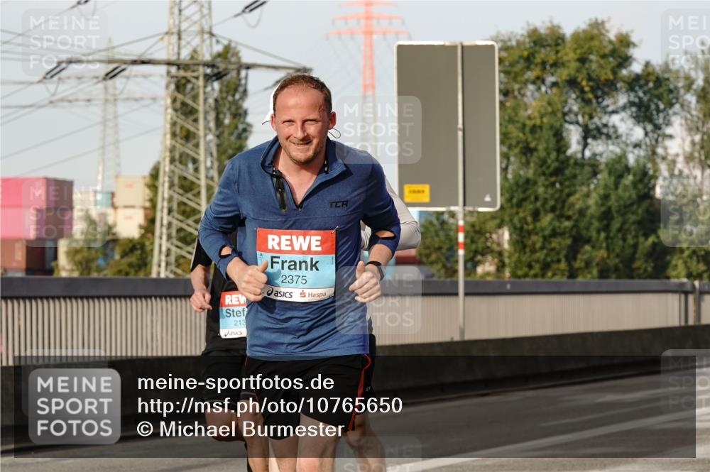03.10.2026 - Köhlbrandbrückenlauf Michael Burmester http://msf.ph/oto/10765650 03.10.2026 09:44:21 Position 3 213, 2375 meine-sportfotos.de