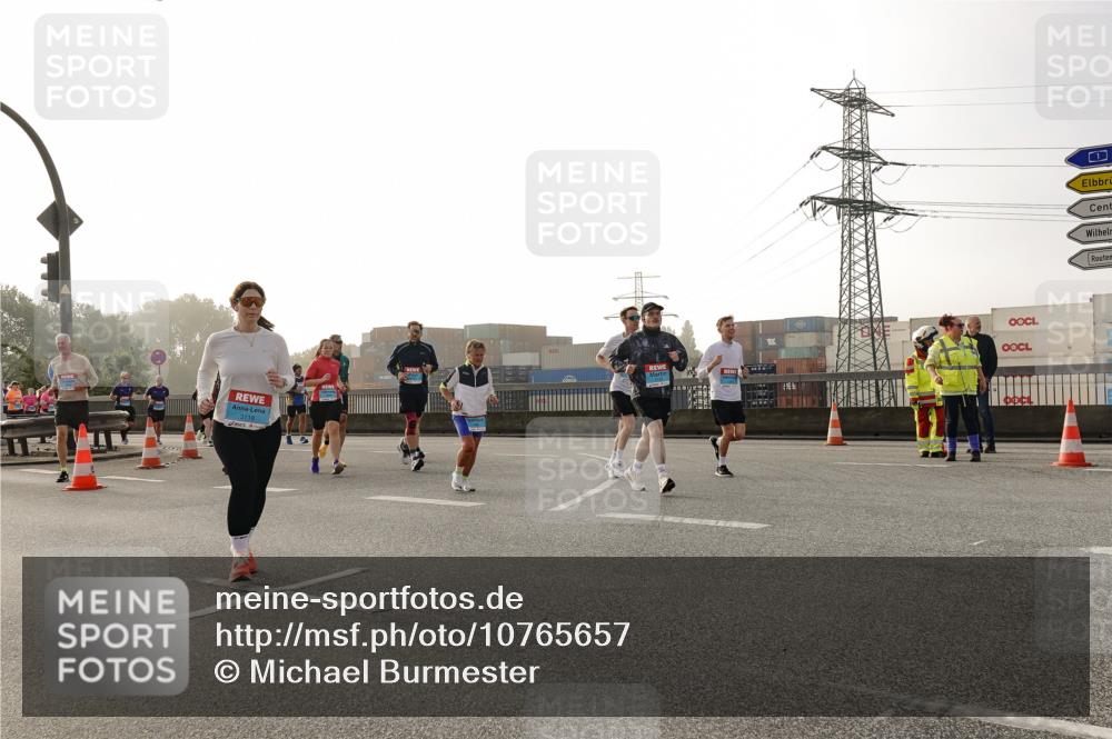 03.10.2026 - Köhlbrandbrückenlauf Michael Burmester http://msf.ph/oto/10765657 03.10.2026 09:20:24 Position 3 3118, 1 meine-sportfotos.de