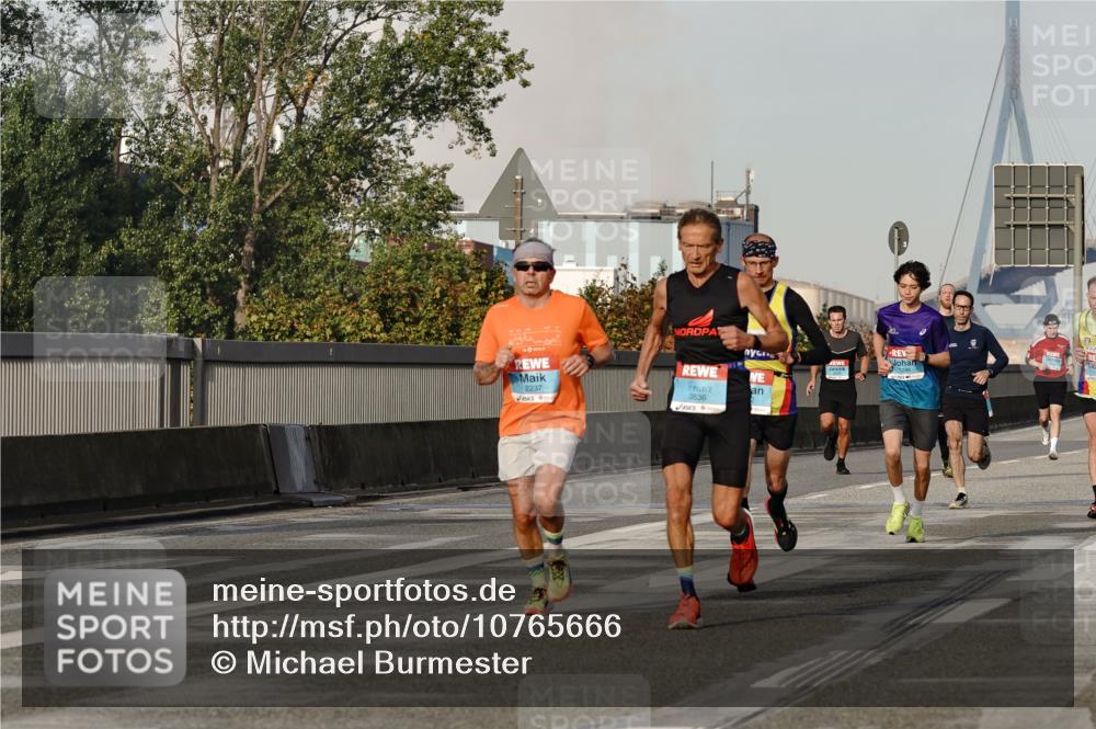 03.10.2026 - Köhlbrandbrückenlauf Michael Burmester http://msf.ph/oto/10765666 03.10.2026 09:44:25 Position 3 2237, 3836, 1288 meine-sportfotos.de
