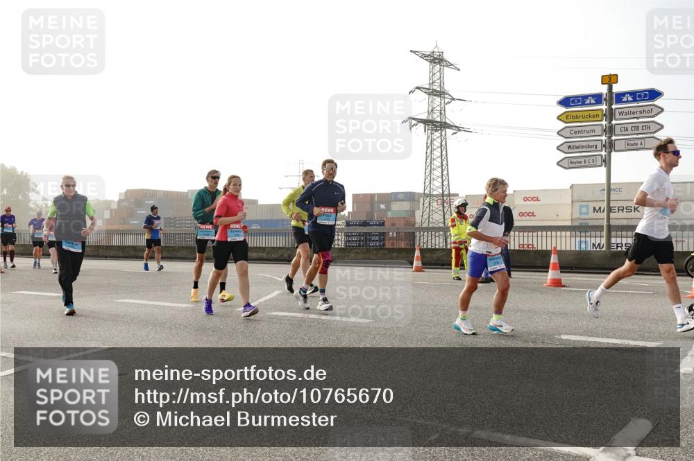 03.10.2026 - Köhlbrandbrückenlauf Michael Burmester http://msf.ph/oto/10765670 03.10.2026 09:20:26 Position 3  meine-sportfotos.de