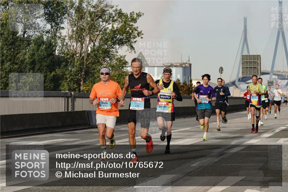 03.10.2026 - Köhlbrandbrückenlauf Michael Burmester http://msf.ph/oto/10765672 03.10.2026 09:44:26 Position 3 2237, 3836, 1342 meine-sportfotos.de