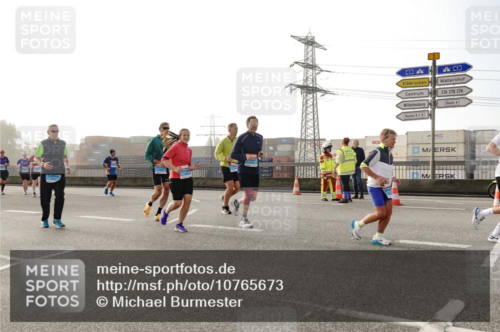 03.10.2026 - Köhlbrandbrückenlauf Michael Burmester http://msf.ph/oto/10765673 03.10.2026 09:20:26 Position 3 3 meine-sportfotos.de