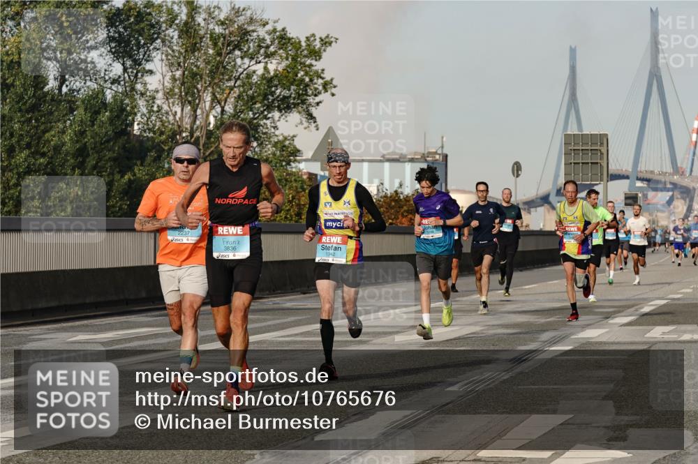 03.10.2026 - Köhlbrandbrückenlauf Michael Burmester http://msf.ph/oto/10765676 03.10.2026 09:44:27 Position 3 2237, 3836, 1342 meine-sportfotos.de