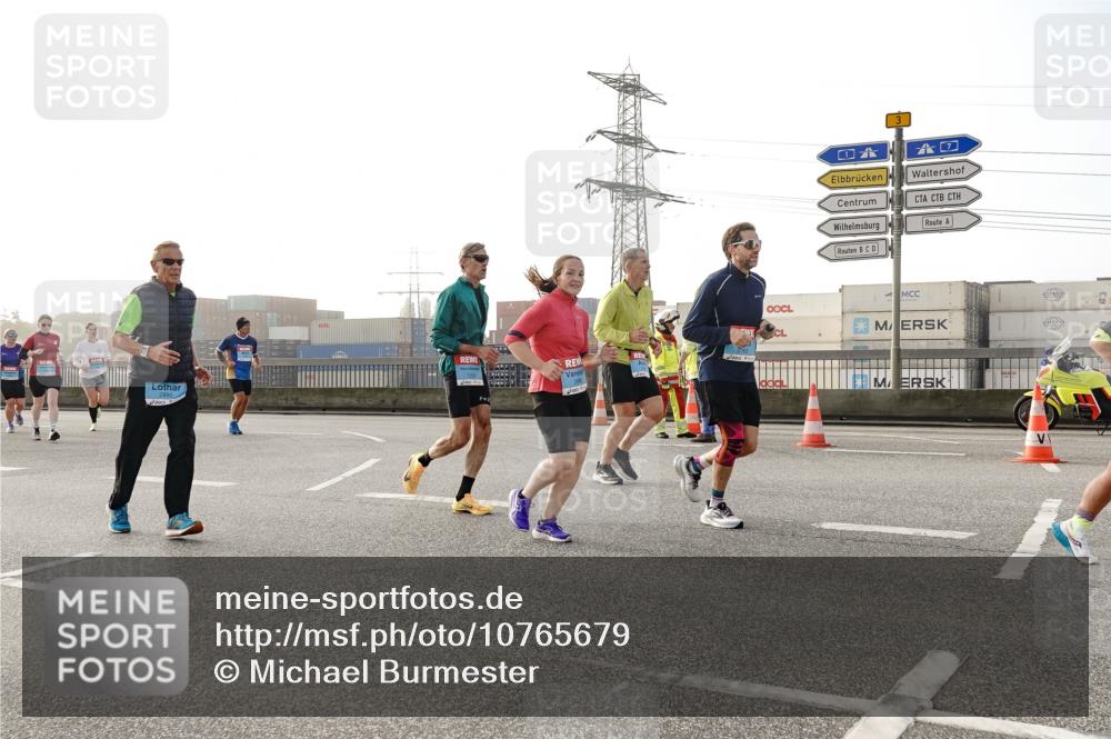 03.10.2026 - Köhlbrandbrückenlauf Michael Burmester http://msf.ph/oto/10765679 03.10.2026 09:20:27 Position 3 3 meine-sportfotos.de