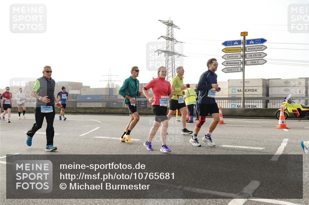 03.10.2026 - Köhlbrandbrückenlauf Michael Burmester http://msf.ph/oto/10765681 03.10.2026 09:20:27 Position 3 3 meine-sportfotos.de