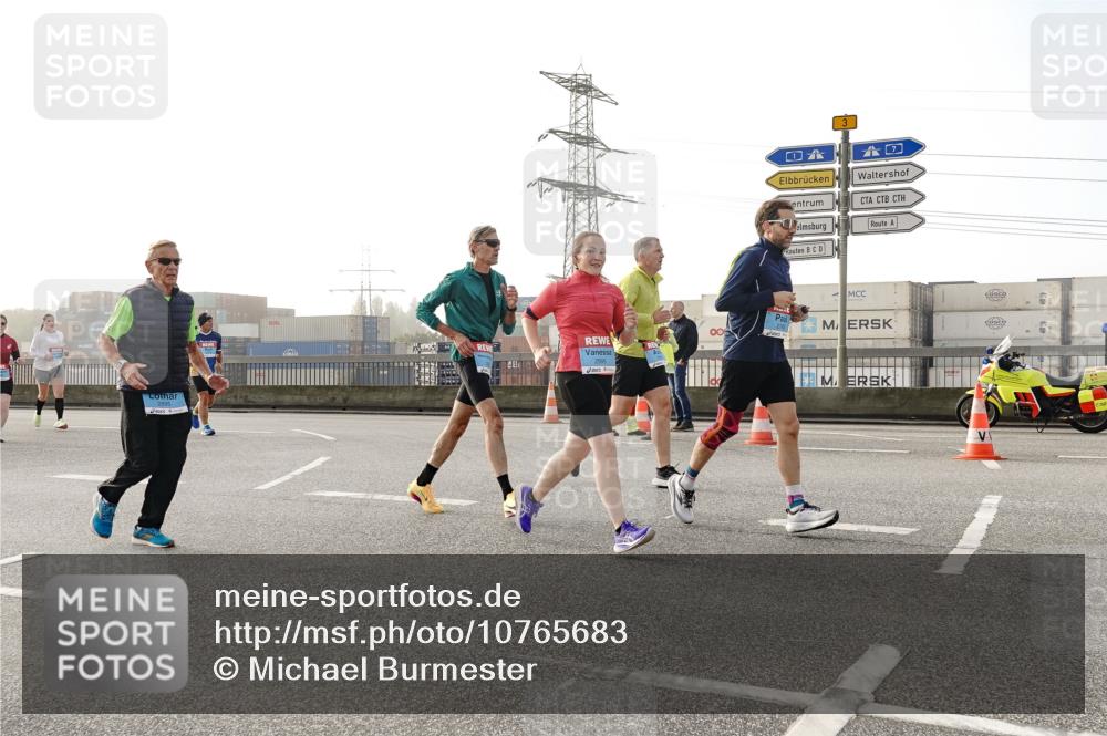 03.10.2026 - Köhlbrandbrückenlauf Michael Burmester http://msf.ph/oto/10765683 03.10.2026 09:20:27 Position 3 3 meine-sportfotos.de