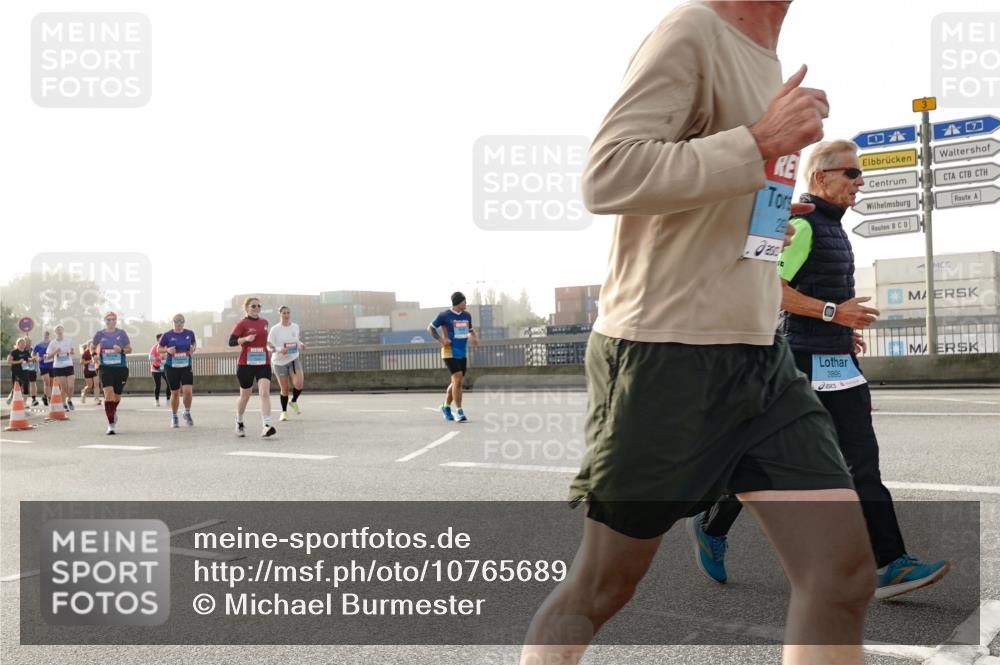 03.10.2026 - Köhlbrandbrückenlauf Michael Burmester http://msf.ph/oto/10765689 03.10.2026 09:20:29 Position 3 3, 255, 4, 2895 meine-sportfotos.de