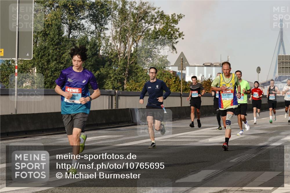 03.10.2026 - Köhlbrandbrückenlauf Michael Burmester http://msf.ph/oto/10765695 03.10.2026 09:44:31 Position 3 5, 1349, 288 meine-sportfotos.de