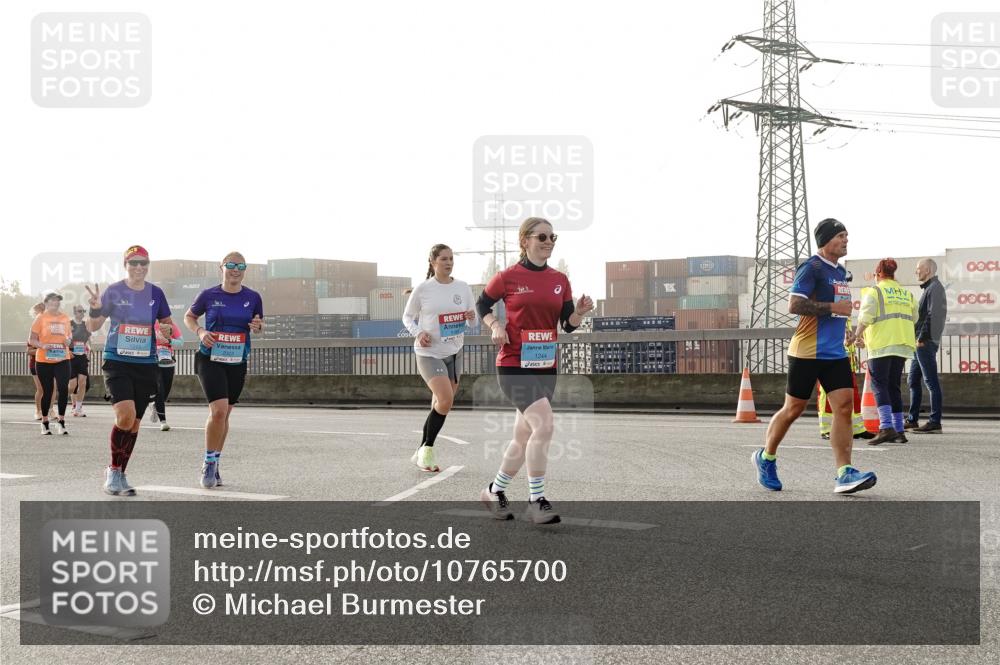 03.10.2026 - Köhlbrandbrückenlauf Michael Burmester http://msf.ph/oto/10765700 03.10.2026 09:20:30 Position 3 1244 meine-sportfotos.de