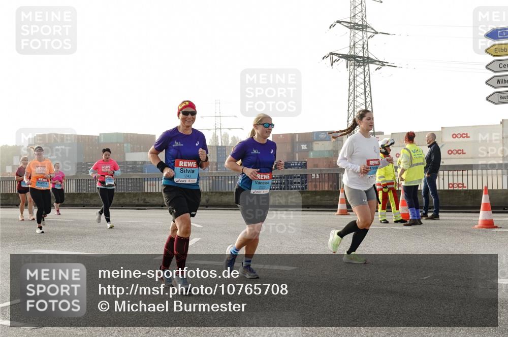 03.10.2026 - Köhlbrandbrückenlauf Michael Burmester http://msf.ph/oto/10765708 03.10.2026 09:20:32 Position 3 1243, 2323 meine-sportfotos.de