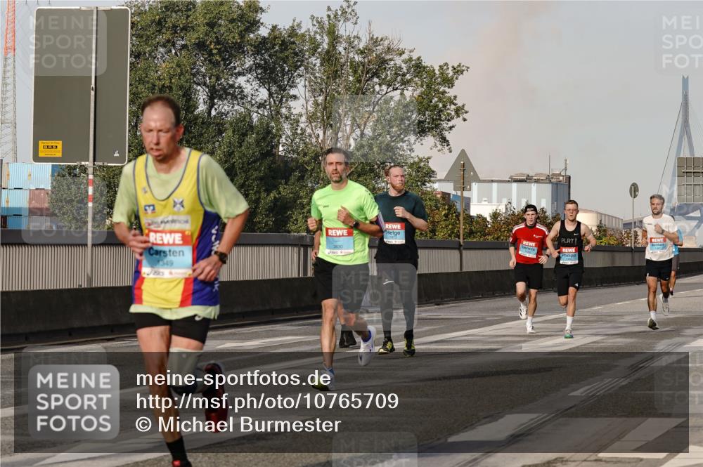 03.10.2026 - Köhlbrandbrückenlauf Michael Burmester http://msf.ph/oto/10765709 03.10.2026 09:44:35 Position 3 1349, 1973 meine-sportfotos.de