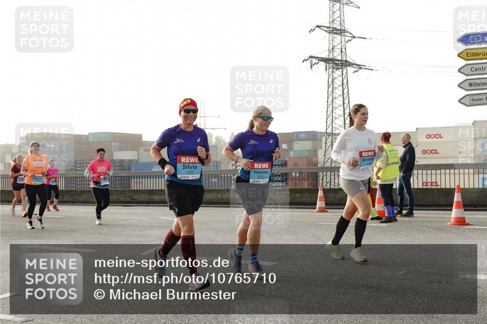 03.10.2026 - Köhlbrandbrückenlauf Michael Burmester http://msf.ph/oto/10765710 03.10.2026 09:20:32 Position 3 1243, 2323 meine-sportfotos.de
