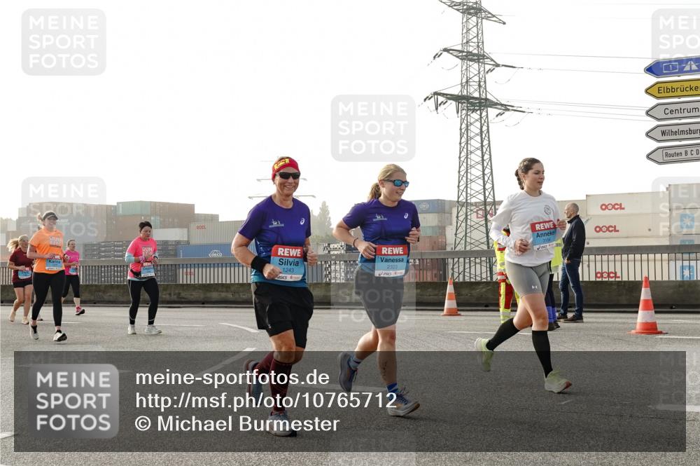 03.10.2026 - Köhlbrandbrückenlauf Michael Burmester http://msf.ph/oto/10765712 03.10.2026 09:20:32 Position 3 1243, 2323, 3164 meine-sportfotos.de