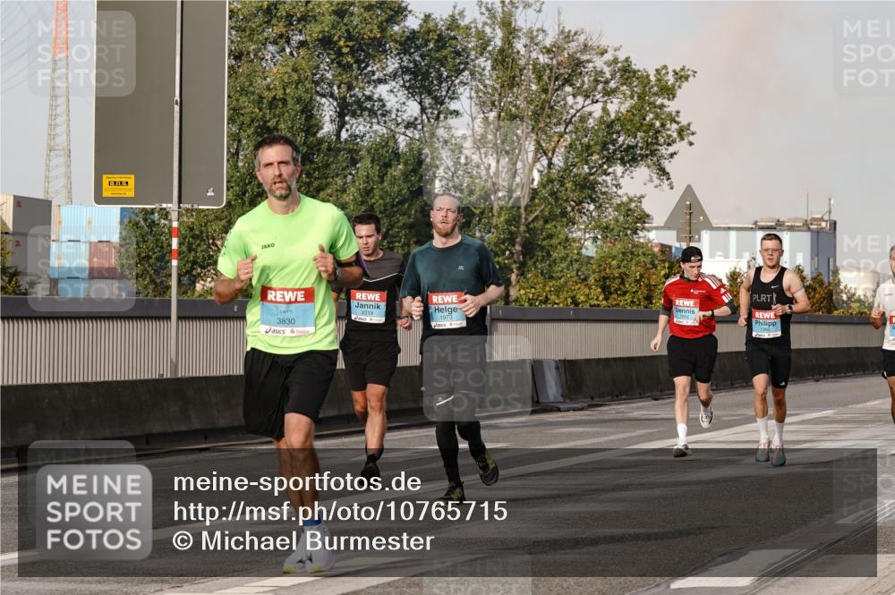 03.10.2026 - Köhlbrandbrückenlauf Michael Burmester http://msf.ph/oto/10765715 03.10.2026 09:44:36 Position 3 4, 2219, 3830, 1973, 1553 meine-sportfotos.de
