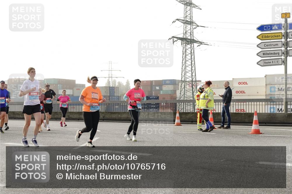03.10.2026 - Köhlbrandbrückenlauf Michael Burmester http://msf.ph/oto/10765716 03.10.2026 09:20:34 Position 3 3 meine-sportfotos.de