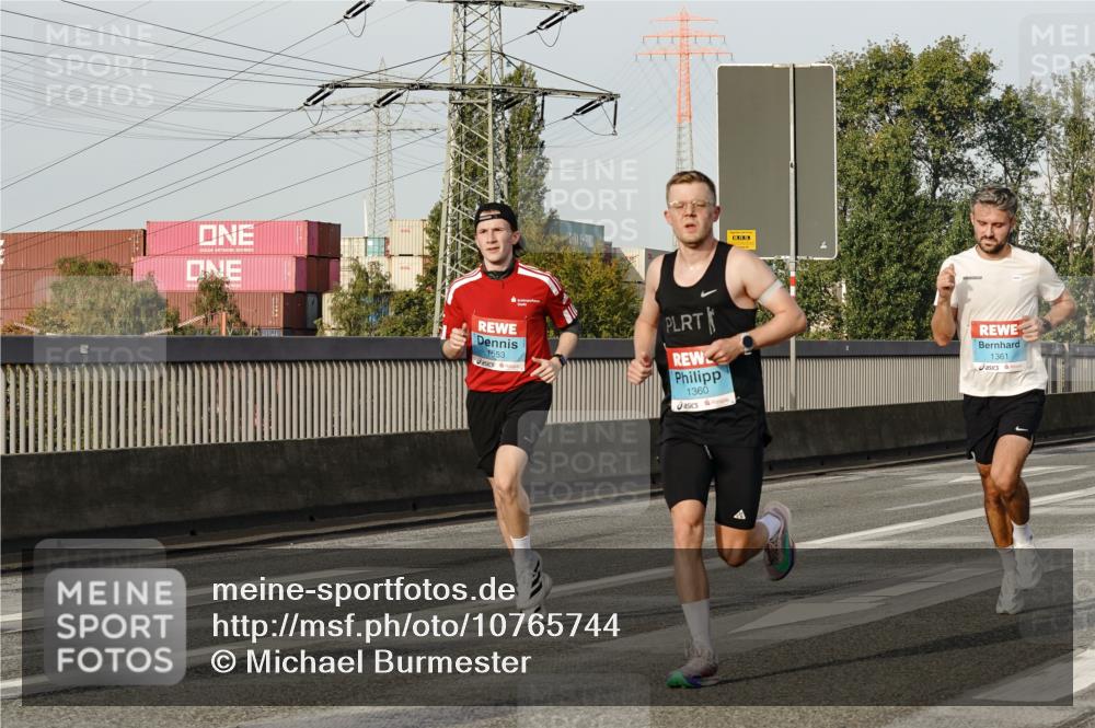 03.10.2026 - Köhlbrandbrückenlauf Michael Burmester http://msf.ph/oto/10765744 03.10.2026 09:44:42 Position 3 1653, 1360, 6, 0, 6, 1361 meine-sportfotos.de