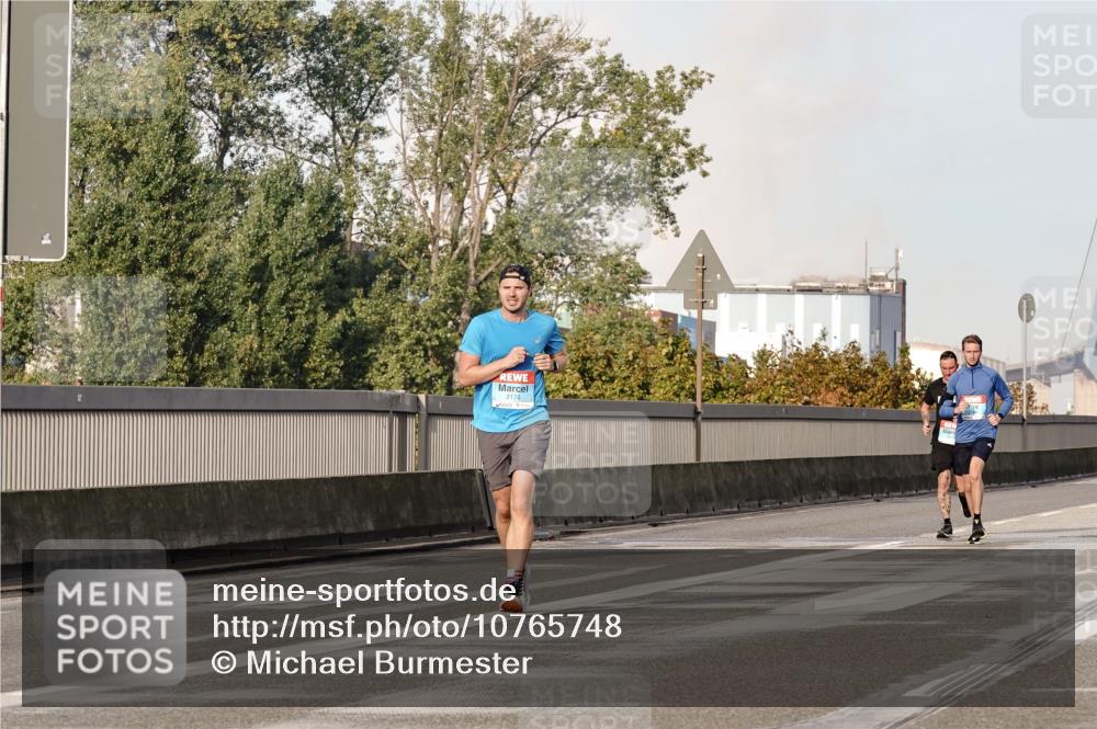 03.10.2026 - Köhlbrandbrückenlauf Michael Burmester http://msf.ph/oto/10765748 03.10.2026 09:44:46 Position 3  meine-sportfotos.de