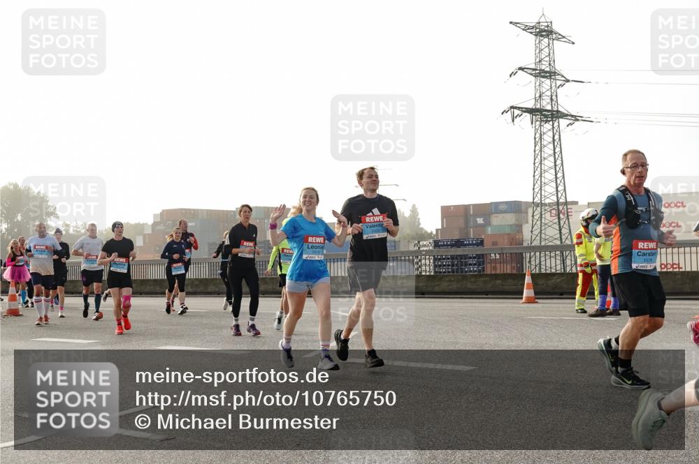 03.10.2026 - Köhlbrandbrückenlauf Michael Burmester http://msf.ph/oto/10765750 03.10.2026 09:20:38 Position 3 2920, 1576 meine-sportfotos.de