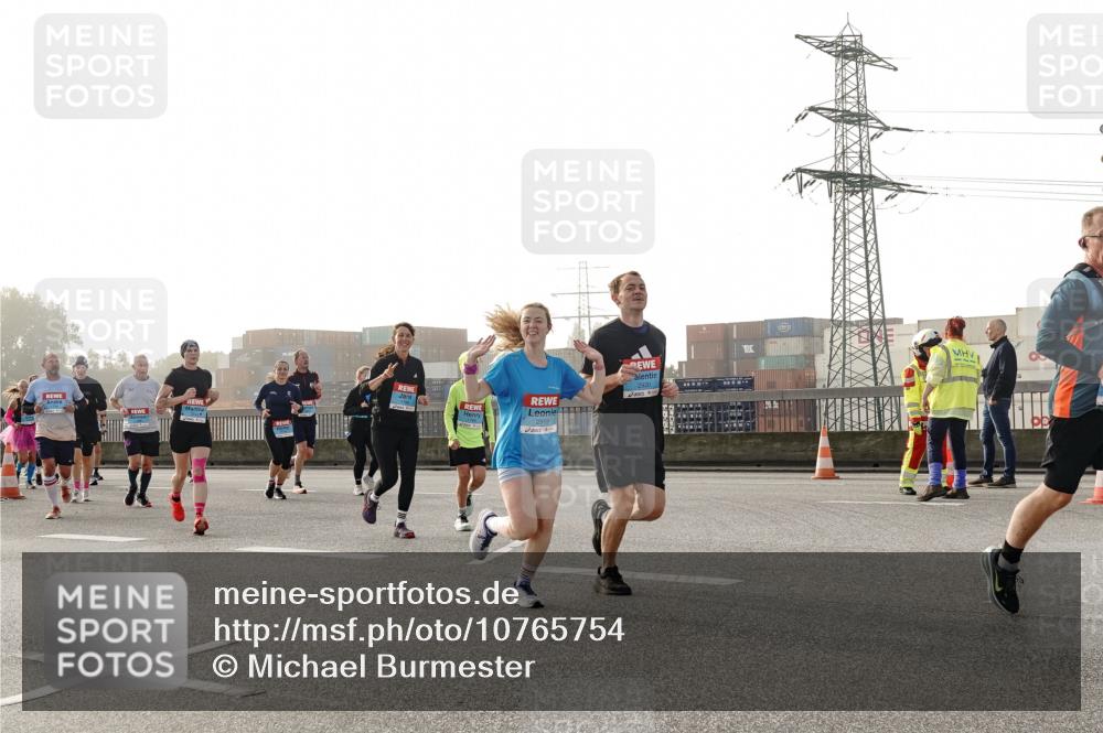 03.10.2026 - Köhlbrandbrückenlauf Michael Burmester http://msf.ph/oto/10765754 03.10.2026 09:20:38 Position 3 2920 meine-sportfotos.de