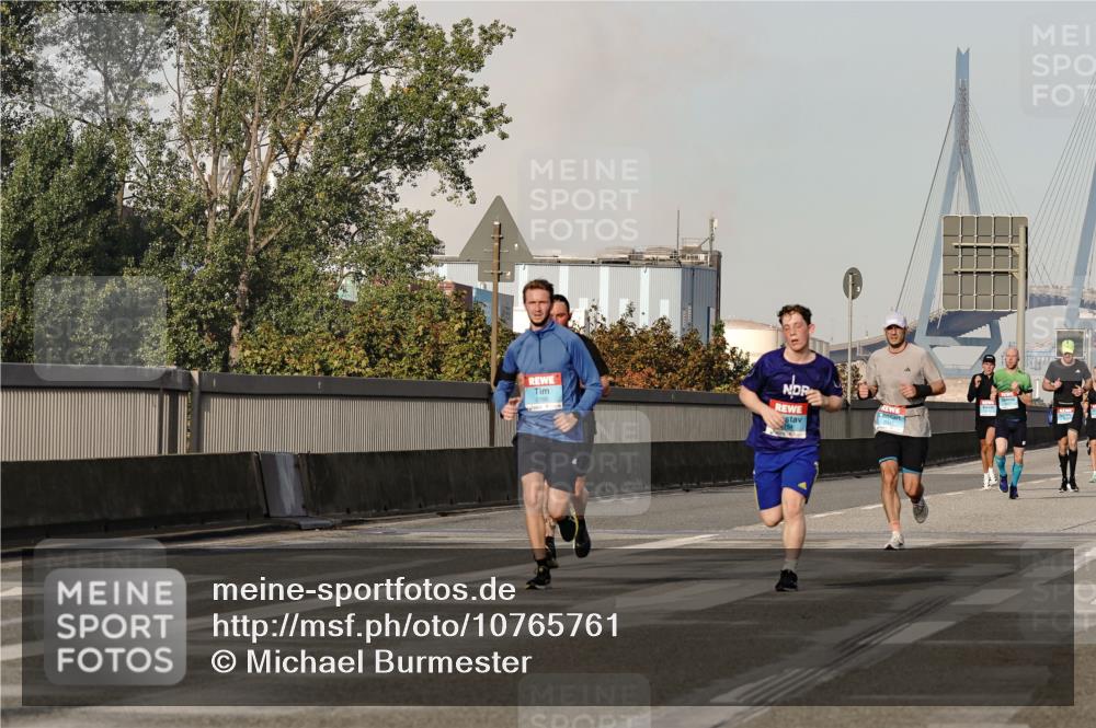 03.10.2026 - Köhlbrandbrückenlauf Michael Burmester http://msf.ph/oto/10765761 03.10.2026 09:44:50 Position 3  meine-sportfotos.de